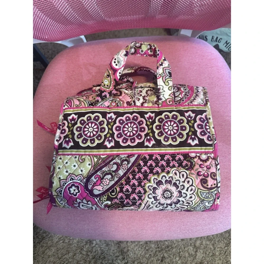 Vera Bradley Very Berry Paisley Hanging Travel Organizer Toiletry Bag Pink Purpl